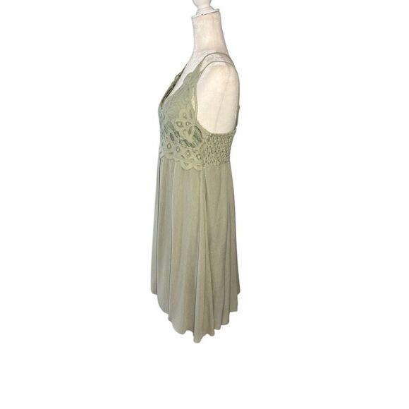 Vine and Valley lace bralette light green dress - L - Picture 3 of 9